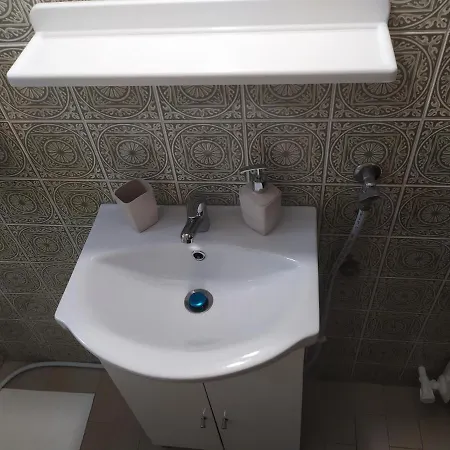 Georgia's 5 * Kavala